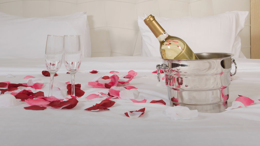 Setting the Vibe: 6 Essentials for an Epic Romantic Weekend Getaway